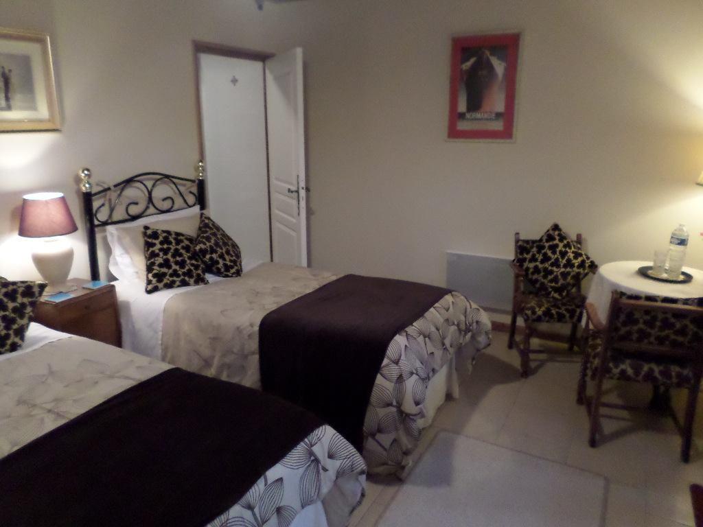 La Chevallerie B&B Isigny-le-Buat Buitenkant foto