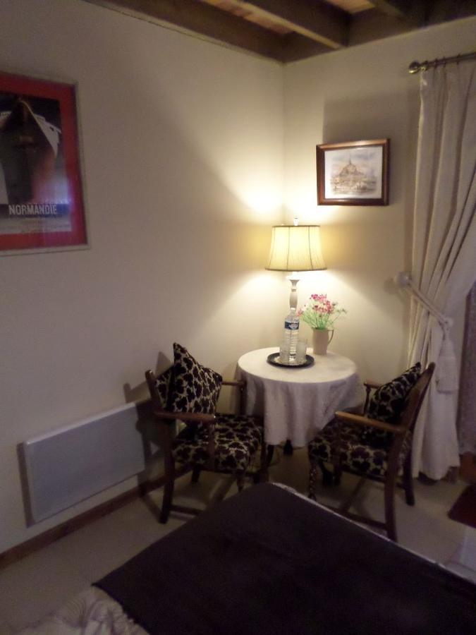 La Chevallerie B&B Isigny-le-Buat Buitenkant foto